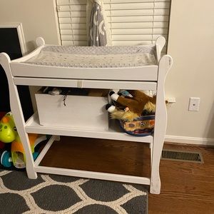 Changing table